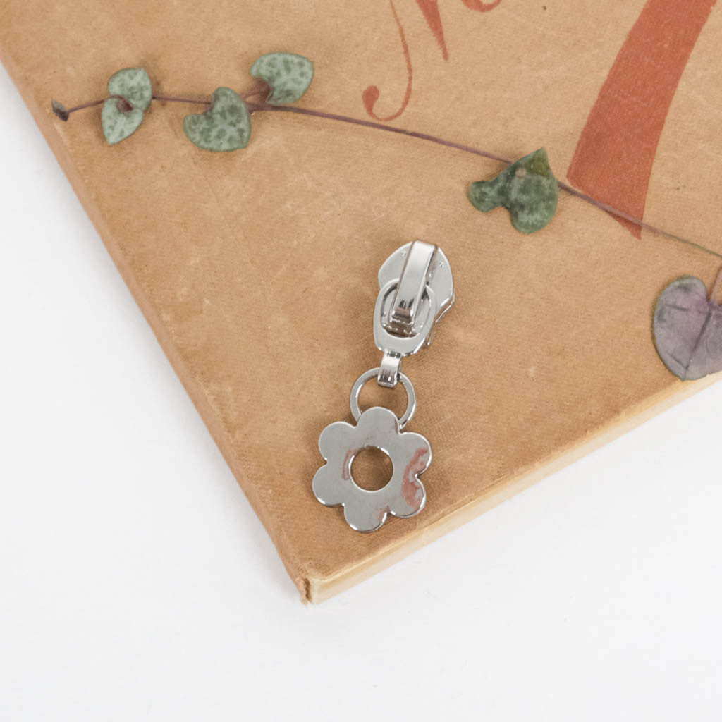 5mm Silver Daisy Clasp Slider - Maison Klem